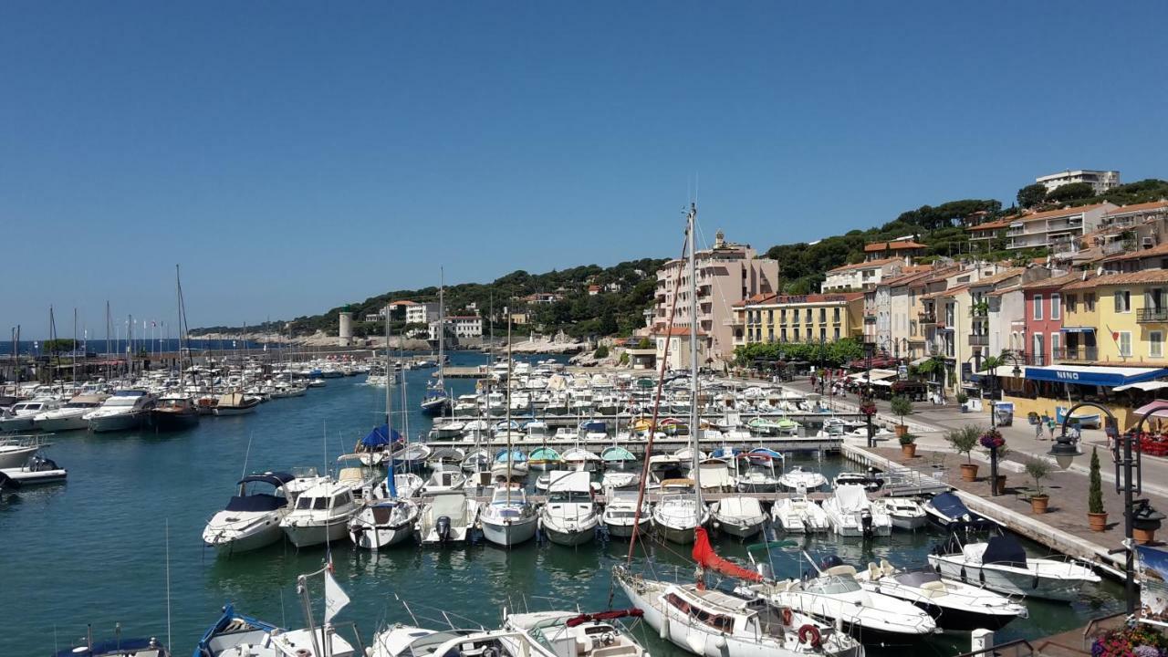 Entre Terre Et Mer Plein Centre Terrasse Cassis Exterior photo