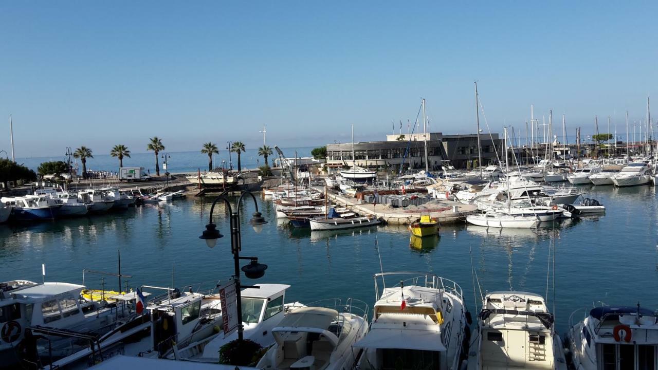 Entre Terre Et Mer Plein Centre Terrasse Cassis Exterior photo